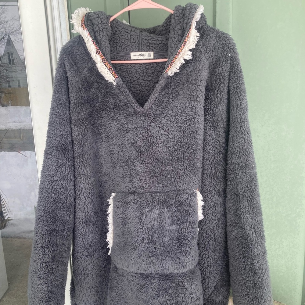 NATURAL LIFE Charcoal V-Neck Sweater